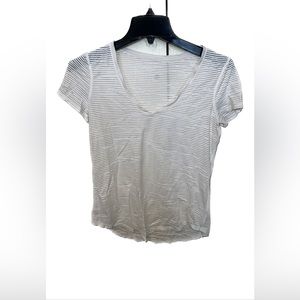 Lululemon short sleeve shirt
